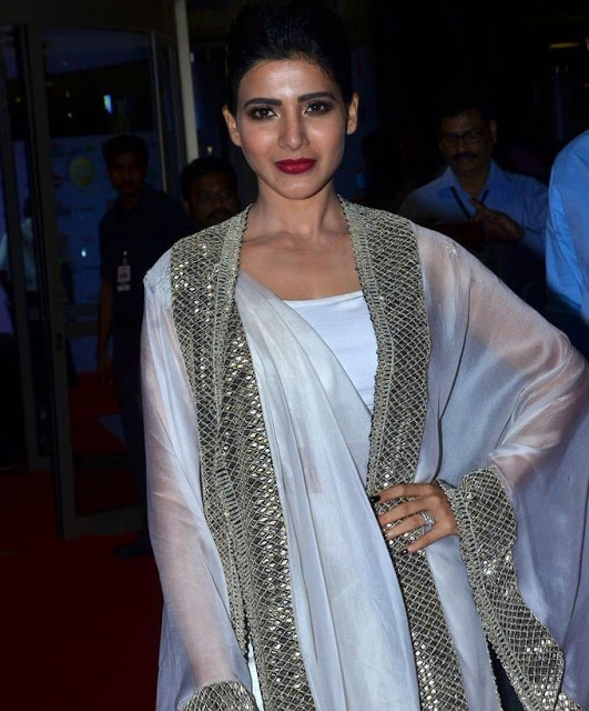 Samantha In White Dress At Jio Filmfare South Awards 32